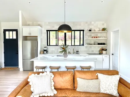 Lux Modern Barnhouse Cabin 1 minute from Hunter Mountain