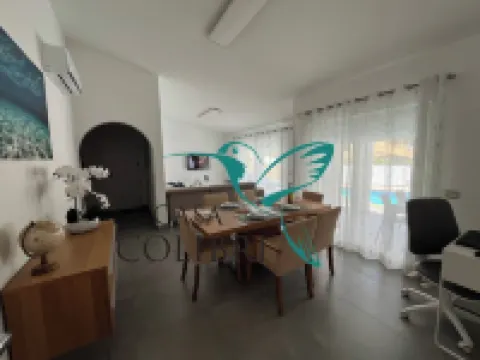 Villa with heated pool and sauna