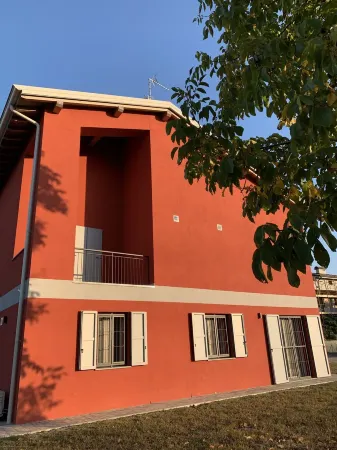 Independent apartment "Casa del Sole" Отели в г. Province of Modena