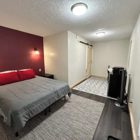 Cozy apartment near GNP!