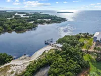 The Crane's Nest: Charming Waterfront Retreat Hotel a Cedar Key