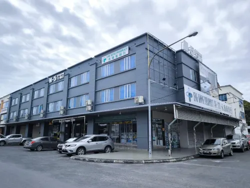 H-5 Inn Hôtels à : Bintulu