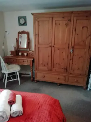 Cosy cottage ideal base for walking, cycling, exploring villages and local views