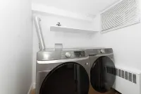 5 Bedroom 8 Bds 2 Bath Near NYC with Free Parking