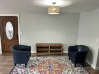 Charming 1-bedroom house in Chetek with WiFi, AC Hotels in Chetek