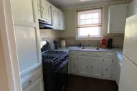 NEW! Renovated GORGEOUS APT! CALLING TRAVEL Professionals! 30 Day minimum stay.