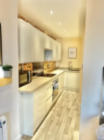 Pier View Retreat - Close to Beach - Sea Views With Parking