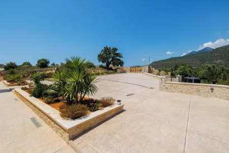 Manazil Mani Luxury Villas Estate.....6 bedrooms estate with two private pools.