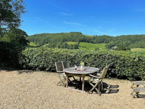 A one bedroom self catering property in an idyllic valley setting.