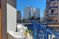 Cozy apartment 100 m. from FS station and 200 m. from sea and center. Hotels in Nettuno