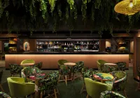 St George Beach Hotel & Spa Resort - bar