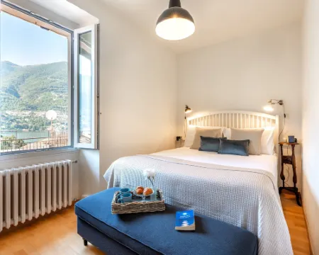 Terrace Over Torno - by MyHomeInComo Hotels in Torno