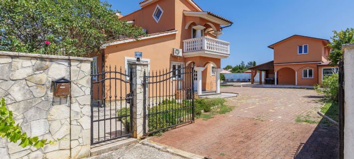 VIlla Eldina Hotels in Pula
