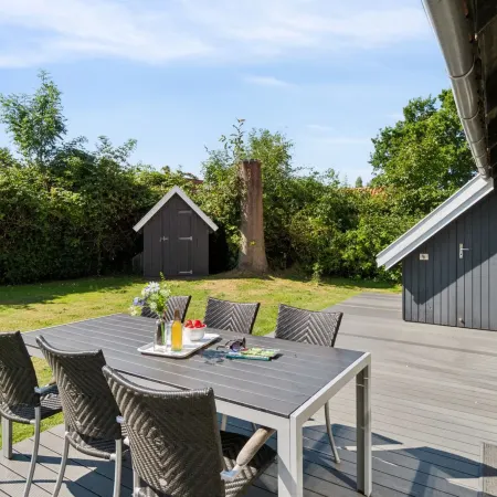 "Laerke" - 200m from the sea