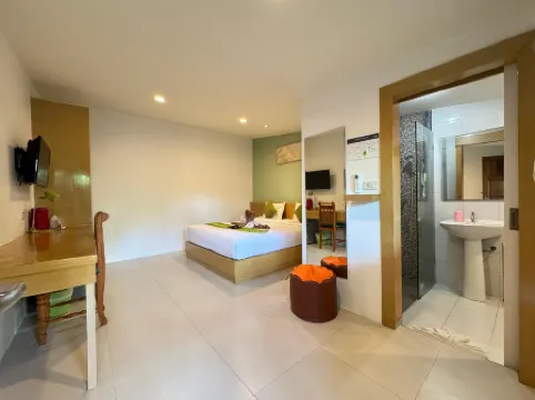 Good 9 at Home Phuket