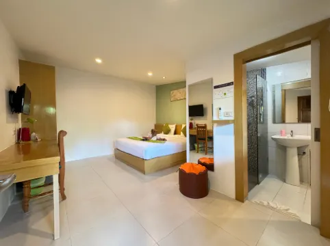 Good 9 at Home Phuket