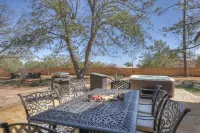 메인 근처의 새로 지은 프라이빗 풀과 핫텁