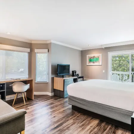 UpValley Inn & Hot Springs Napa Valley, an Ascend Collection Hotel