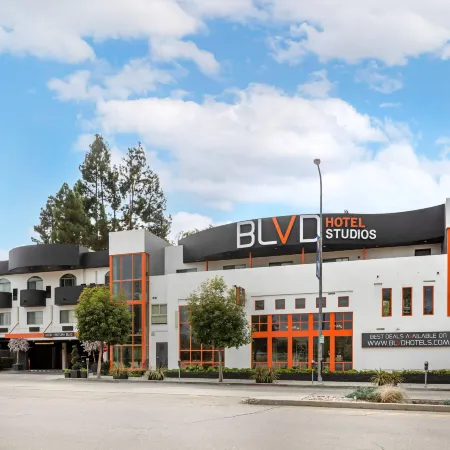 Blvd Hotel and Studios Universal-Hollywood, Ascend Hotel Collection Отели рядом с достопримечательностью «Юниверсал-Сити»