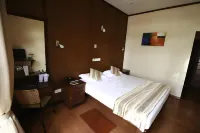 Colombo City Hotels (Pvt) Ltd