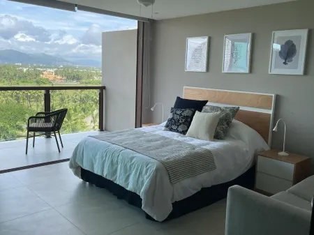 Beautiful beach in Acapulco Diamante, Isla Residence