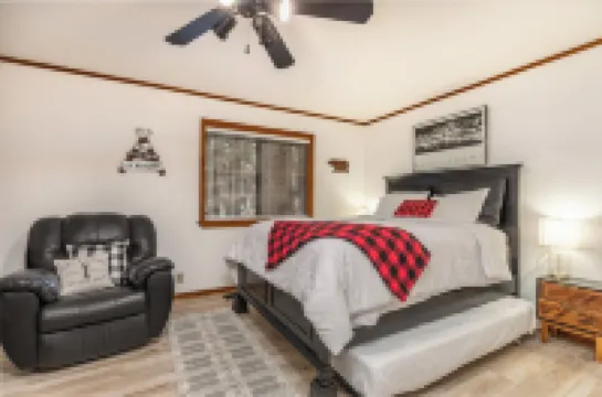 Cabin close to Bear Valley Game Room,Pets,EV Friendly Rec Center Access