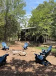 The Little Lake Shack- Pet Friendly Treehouse Cabin