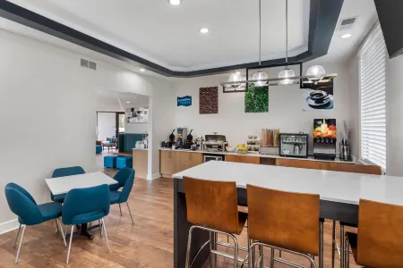 Clarion Pointe Morrow - Atlanta South