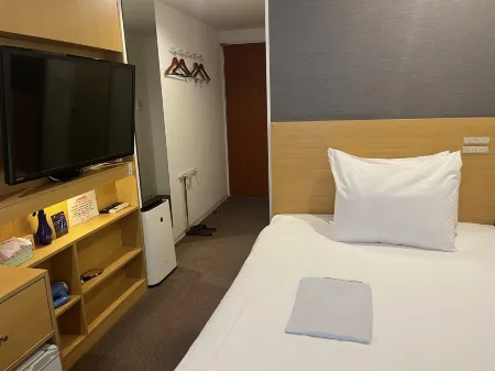 Hotel Passage 2 Отели рядом с достопримечательностью «Aomori Prefectural Kyodokan»