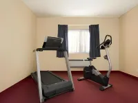 Days Inn by Wyndham Colorado Springs Airport - Gym