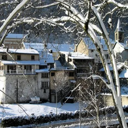 Apartment in Village Center Near Ski Bus Stop