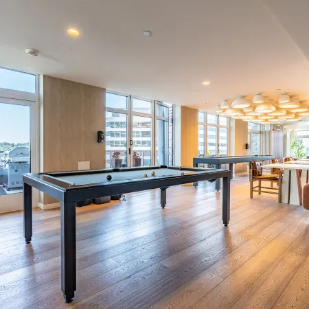 1BR + Den | Gym, Rooftop  | Bellevue | Sophari C