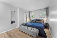 Waterfront Charming Cottage