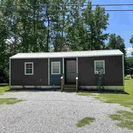 Fisherman’s cabin 2 miles from the water
