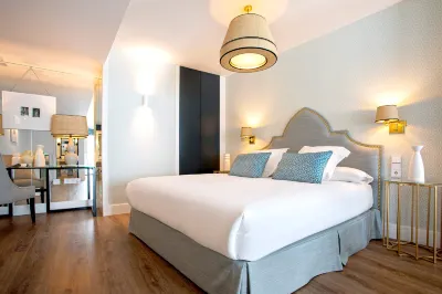 Exclusive apartment near Torre del Oro. Betis XXVI 塞維利亞住宿飯店