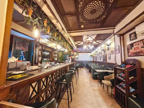 Hotel & Bistro Отели рядом с достопримечательностью «Бакинский бульвар»