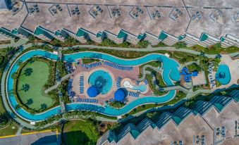 Phoenix on the Bay by Brett Robinson Vacations