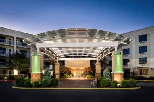 Holiday Inn & Suites 亞特蘭大機場北