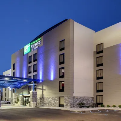 Holiday Inn Express & Suites JACKSON DOWNTOWN - COLISEUM by IHG Hotels near Jackson Convention Complex