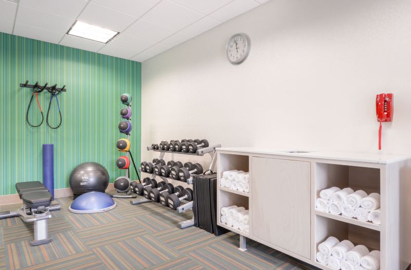 Holiday Inn Express & Suites Salem by IHG photo 5