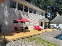 “Carriage House” Walking Distance Private 5 Acres.