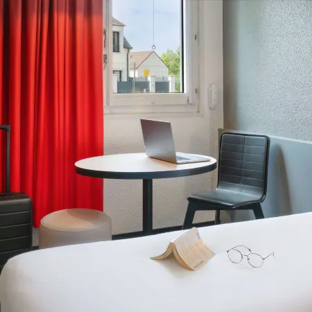 Ibis Cergy-Pontoise le Port