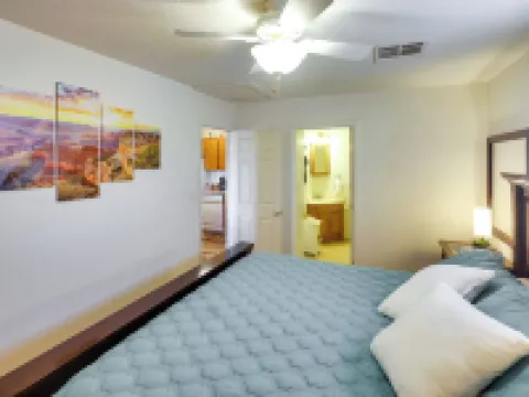 บ้านที่เป็นมิตรกับสุนัขในบูลเฮดซิตี้ - ทางเดินไปยังชายหาด! โรงแรมในลาฟลิน