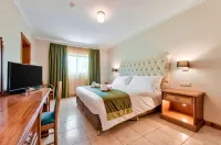 Villa Gardenia - 5 Bedroom Holiday Villa with Pool