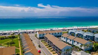 Charming Townhome with Gulf Views and Beach Bikes - Delightful Retreat Hotels near Destin FL Rentals