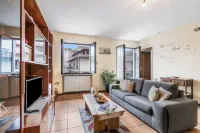 Sunrise in Baveno: Apartment for 4 with Balcony - Happy Rentals - balcón