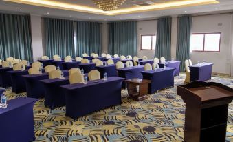 The Grand Palace Hotel