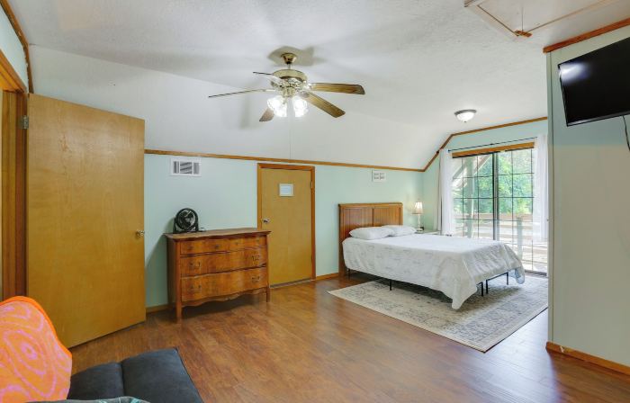 Wraparound Porch: Toledo Bend Reservoir Retreat!