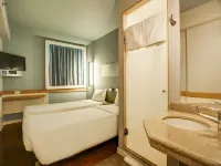 Ibis Budget RJ Copacabana Hotels in Rio de Janeiro