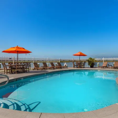 Comfort Suites Chincoteague Island Bayfront Resort